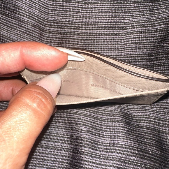 EUC | Small Michael Kors card wallet | 3 slotss - Picture 4 of 5